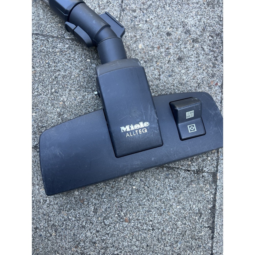 Miele Complete C3 Limited Edition Canister Vacuum Cleaner, Quiet Red Works Great - Picture 9 of 10
